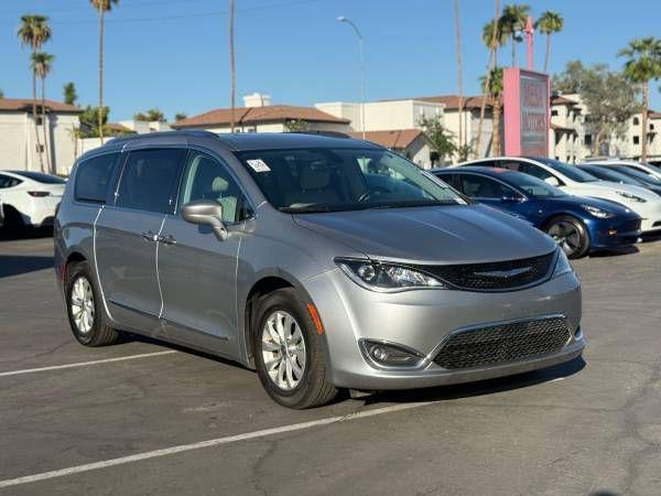 used 2018 Chrysler Pacifica car, priced at $11,995