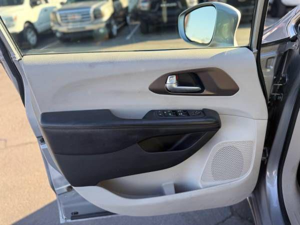 used 2018 Chrysler Pacifica car, priced at $11,995