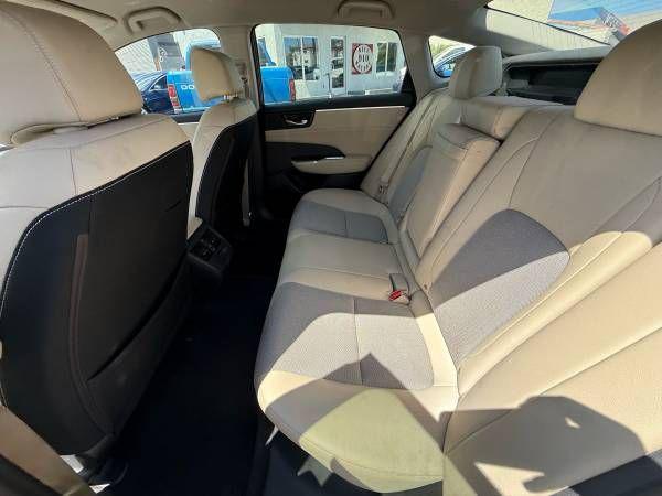 used 2018 Honda Clarity Plug-In Hybrid car, priced at $17,995