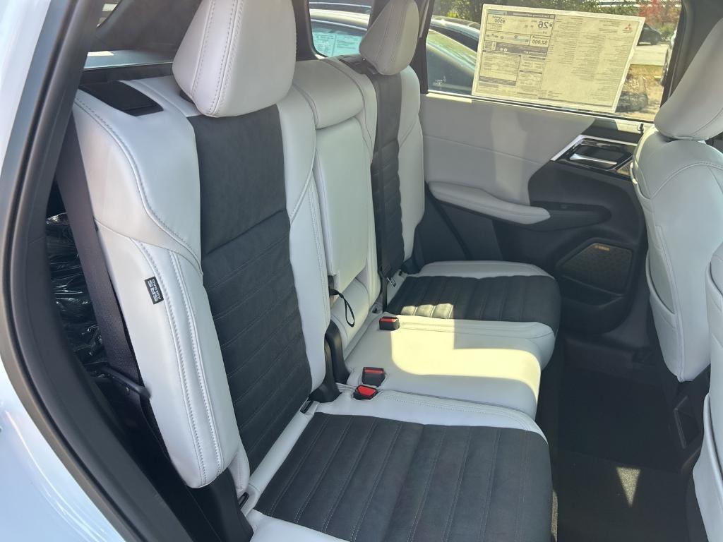 new 2025 Mitsubishi Outlander car, priced at $40,715