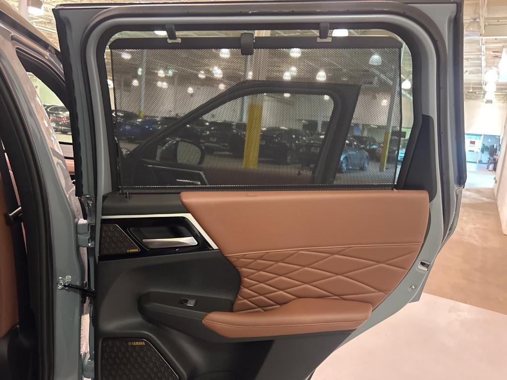 new 2025 Mitsubishi Outlander car, priced at $45,610