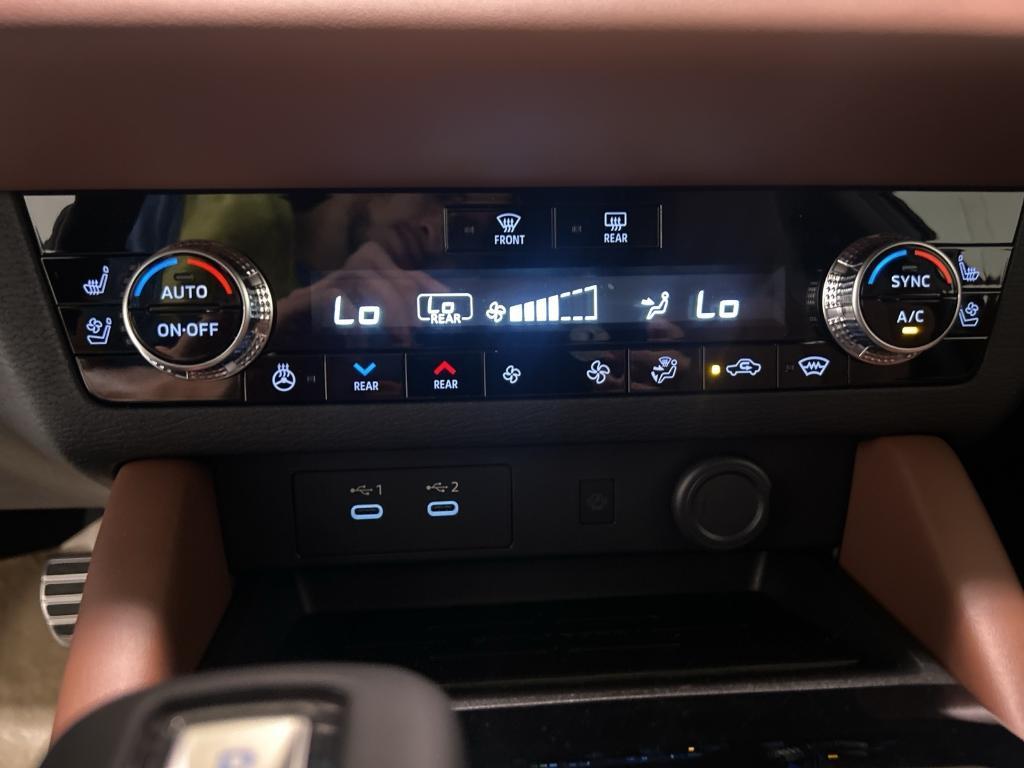 new 2025 Mitsubishi Outlander car, priced at $45,610