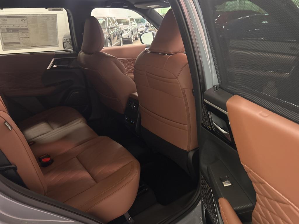 new 2025 Mitsubishi Outlander car, priced at $45,610
