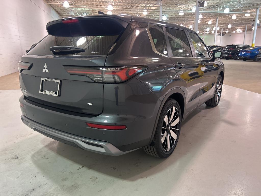 new 2025 Mitsubishi Outlander car, priced at $40,500