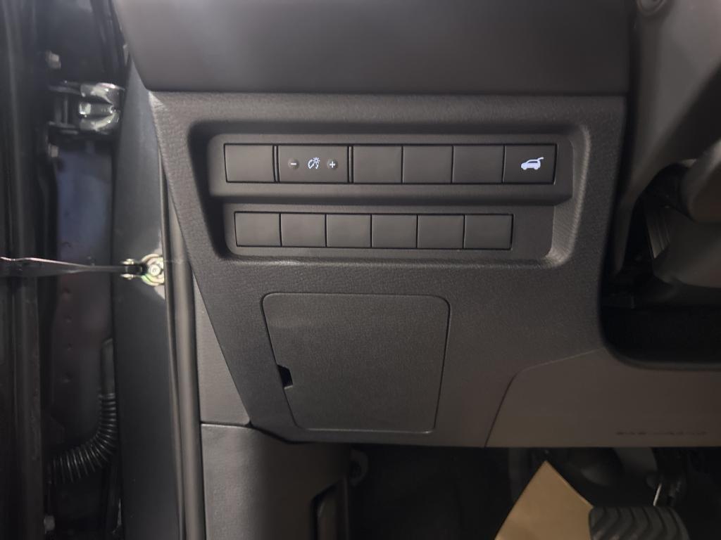 new 2025 Mitsubishi Outlander car, priced at $40,500