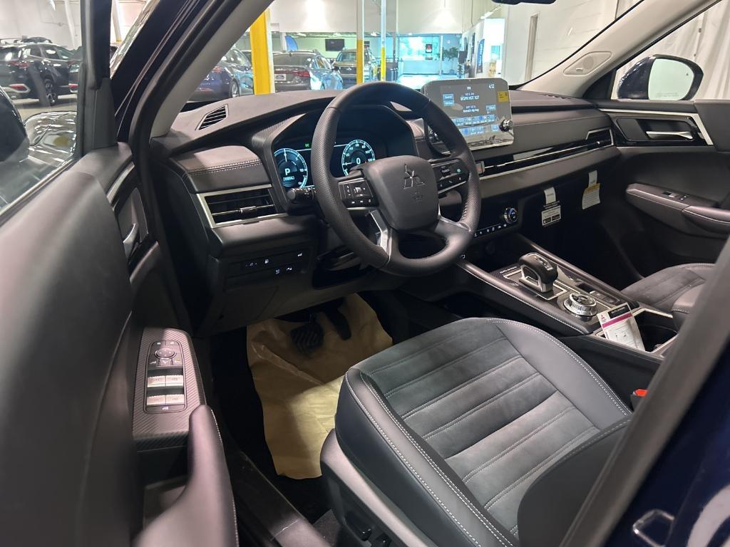new 2025 Mitsubishi Outlander PHEV car, priced at $47,590