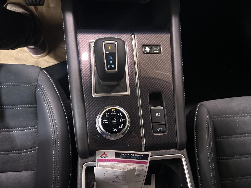 new 2025 Mitsubishi Outlander PHEV car, priced at $47,590