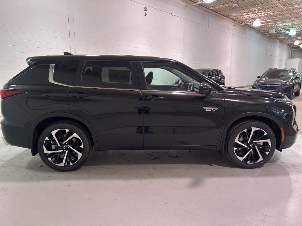 new 2025 Mitsubishi Outlander PHEV car, priced at $47,300