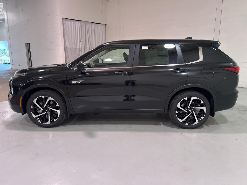 new 2025 Mitsubishi Outlander PHEV car, priced at $47,300