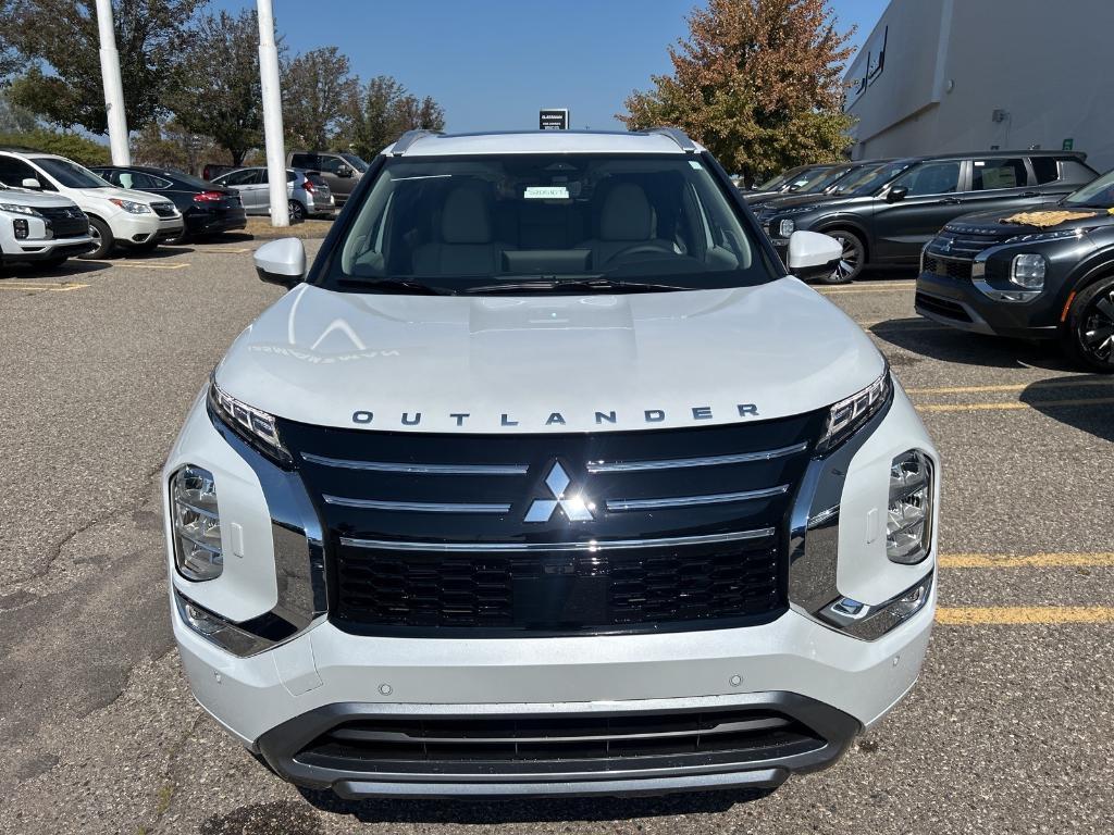 new 2025 Mitsubishi Outlander car, priced at $42,360