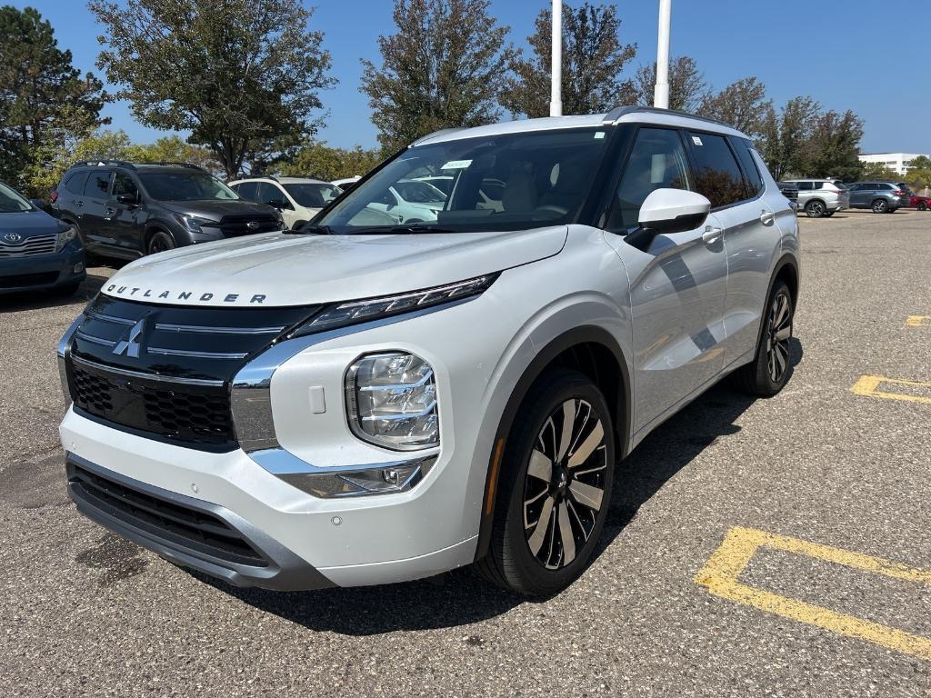 new 2025 Mitsubishi Outlander car, priced at $42,360