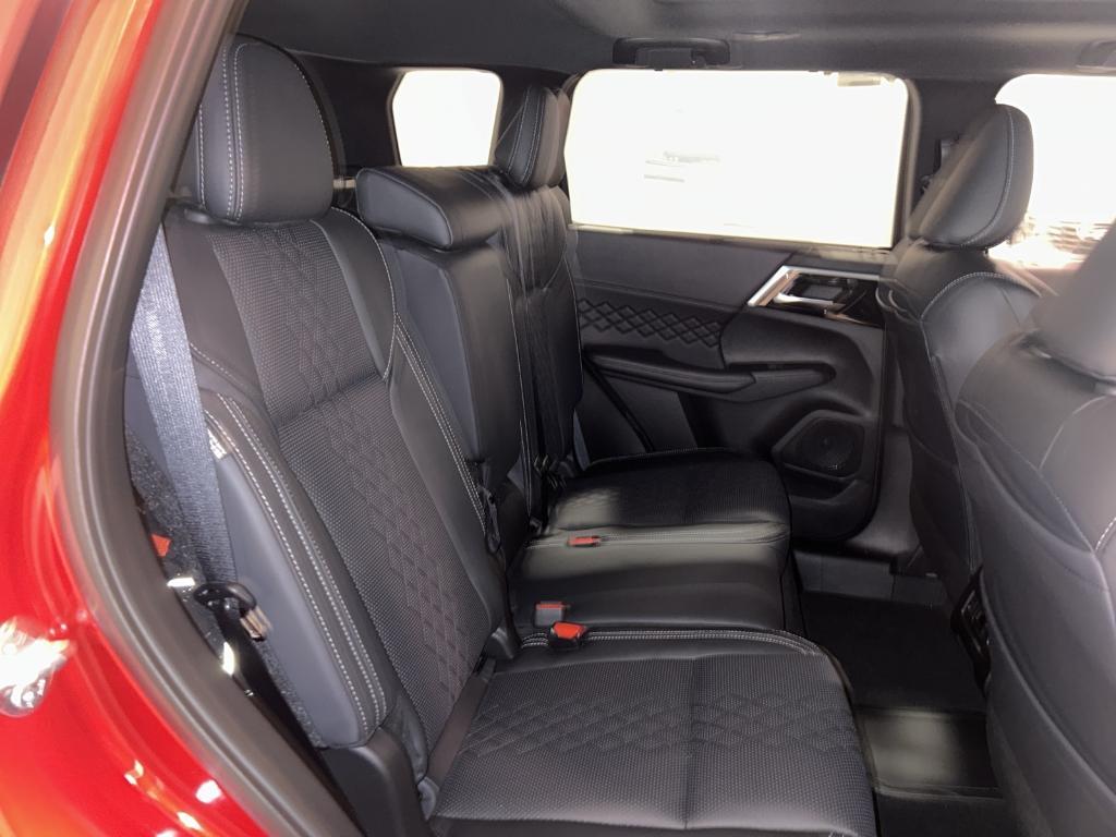 new 2025 Mitsubishi Outlander PHEV car, priced at $51,825