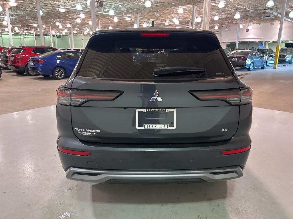 new 2025 Mitsubishi Outlander car, priced at $37,305