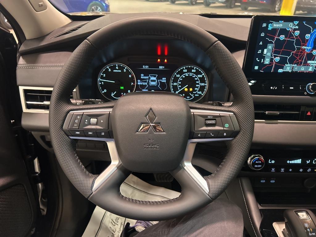 new 2025 Mitsubishi Outlander car, priced at $37,305