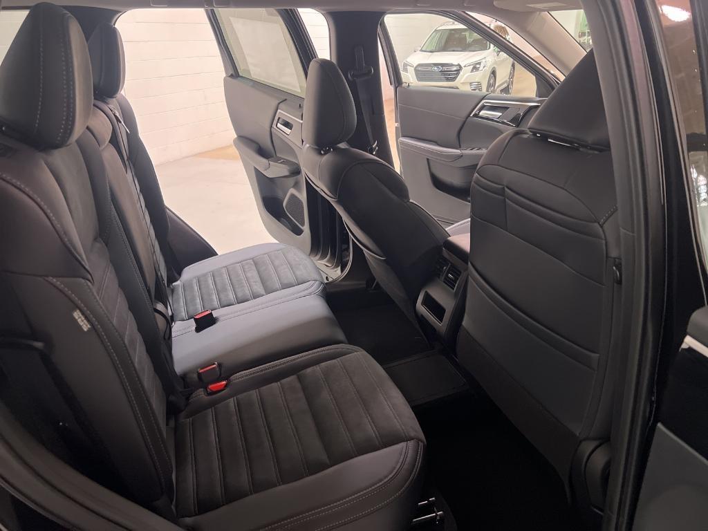 new 2025 Mitsubishi Outlander PHEV car, priced at $45,415