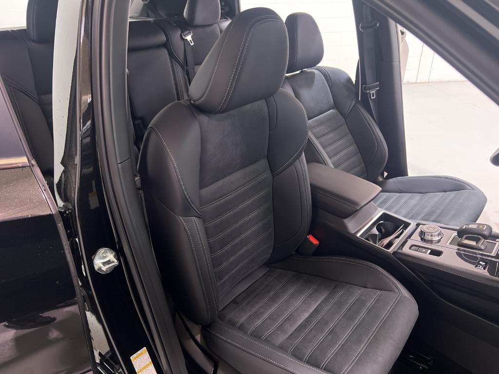 new 2025 Mitsubishi Outlander PHEV car, priced at $45,415