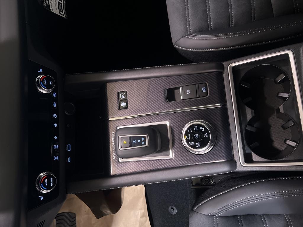 new 2025 Mitsubishi Outlander PHEV car, priced at $45,415