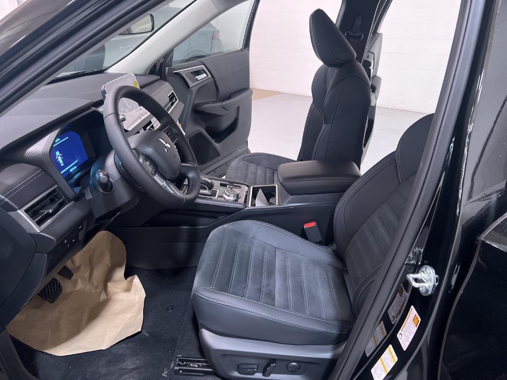 new 2025 Mitsubishi Outlander PHEV car, priced at $45,415