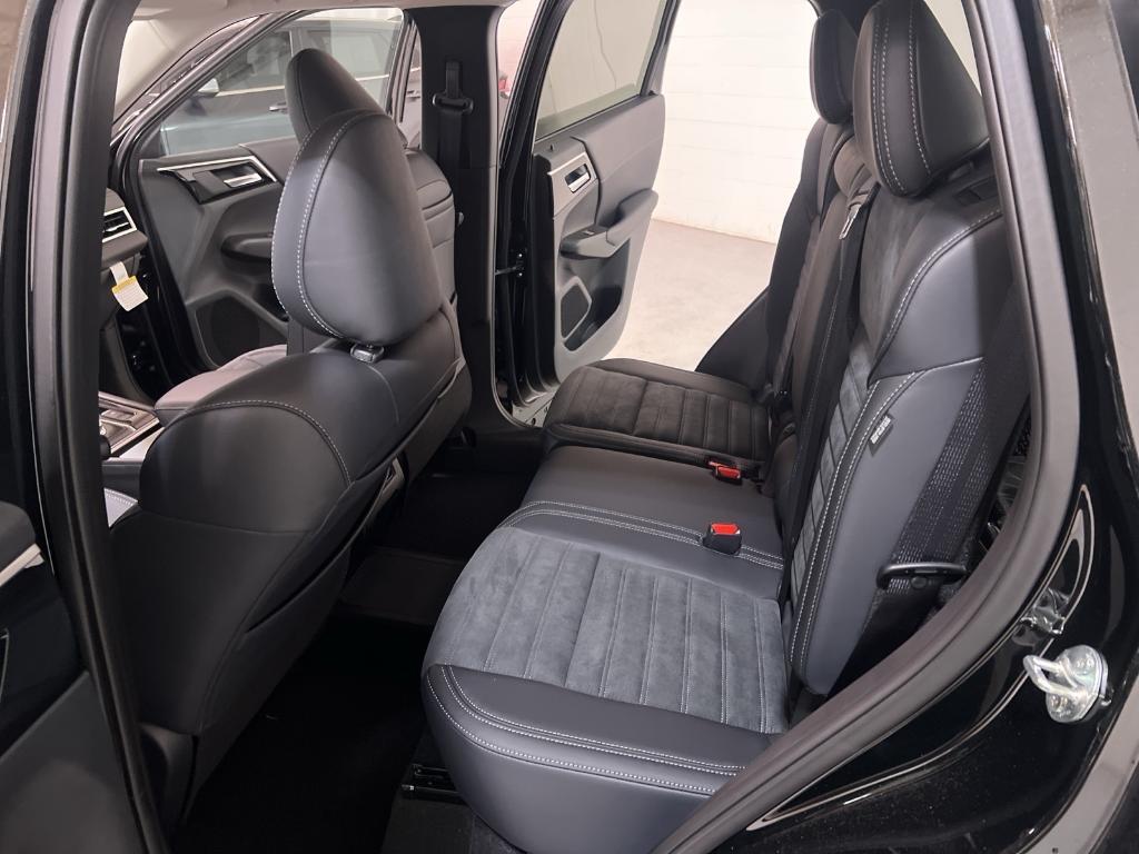 new 2025 Mitsubishi Outlander PHEV car, priced at $45,415