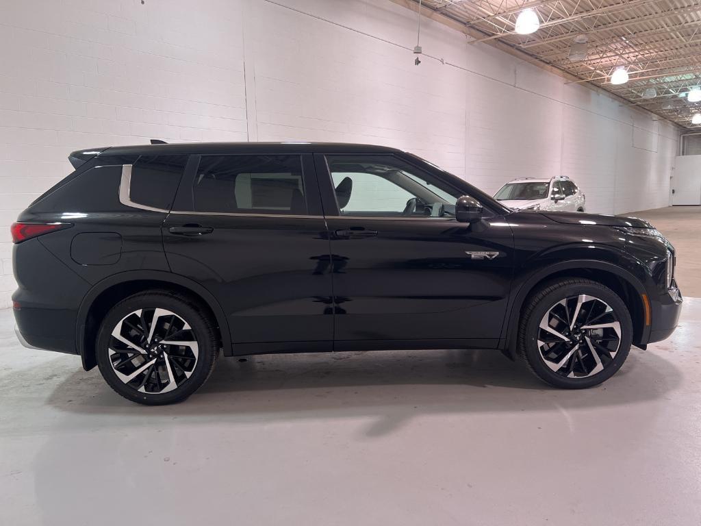 new 2025 Mitsubishi Outlander PHEV car, priced at $45,415