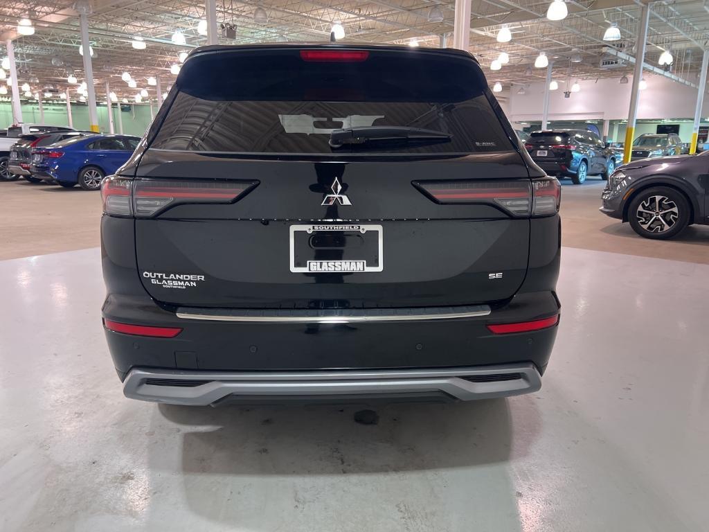 new 2025 Mitsubishi Outlander car, priced at $37,540