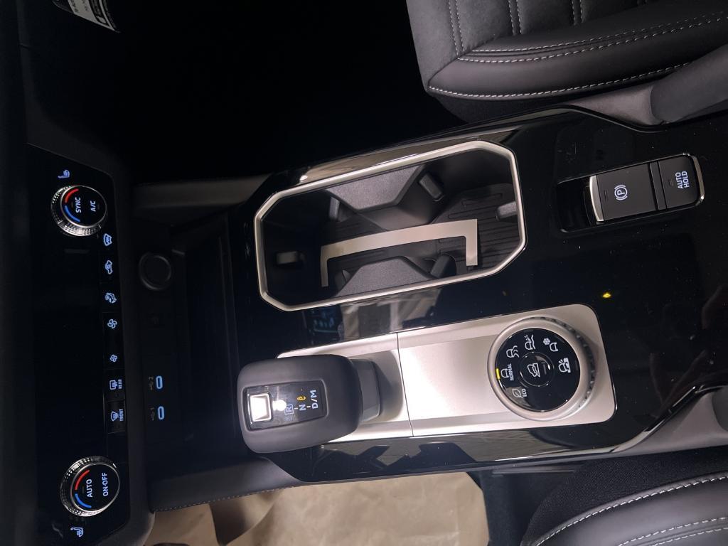 new 2025 Mitsubishi Outlander car, priced at $37,540