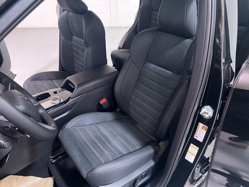 new 2025 Mitsubishi Outlander car, priced at $37,540