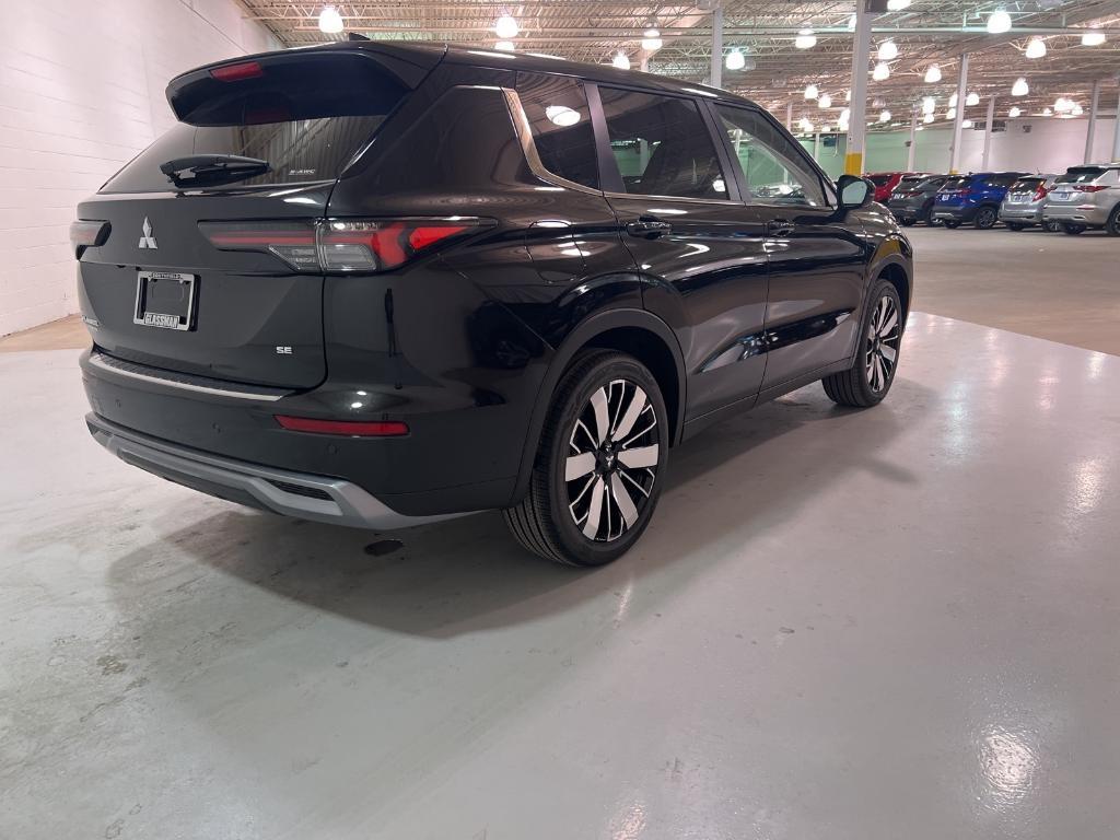 new 2025 Mitsubishi Outlander car, priced at $37,540