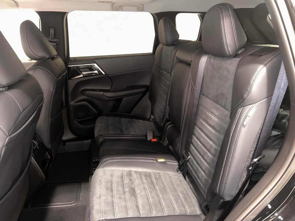 new 2025 Mitsubishi Outlander PHEV car, priced at $46,705