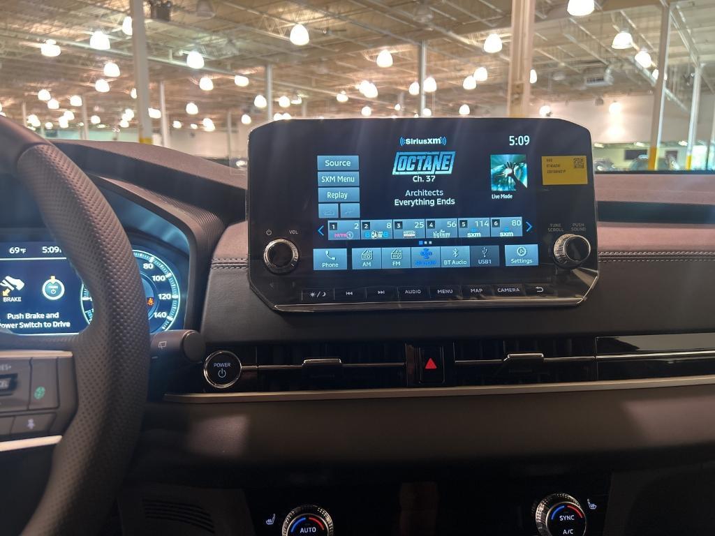 new 2025 Mitsubishi Outlander PHEV car, priced at $46,705