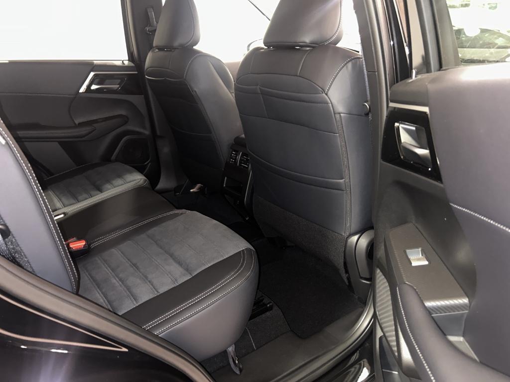 new 2025 Mitsubishi Outlander PHEV car, priced at $46,705