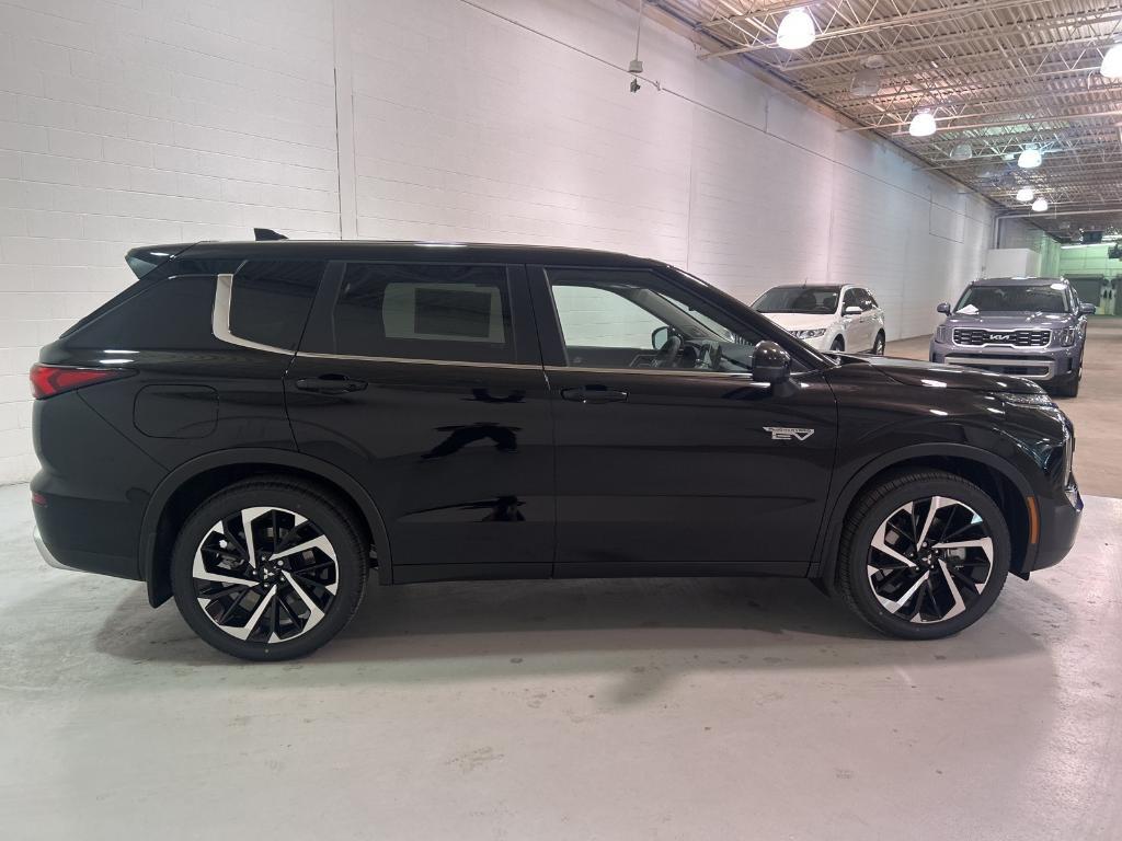 new 2025 Mitsubishi Outlander PHEV car, priced at $46,705