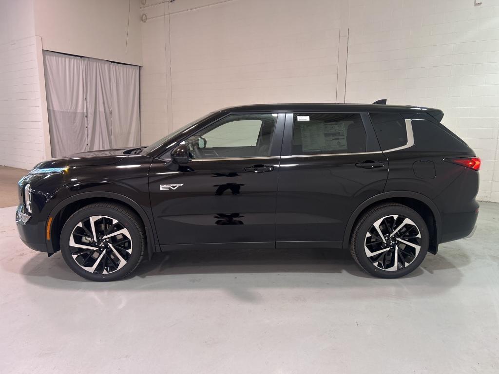 new 2025 Mitsubishi Outlander PHEV car, priced at $46,705