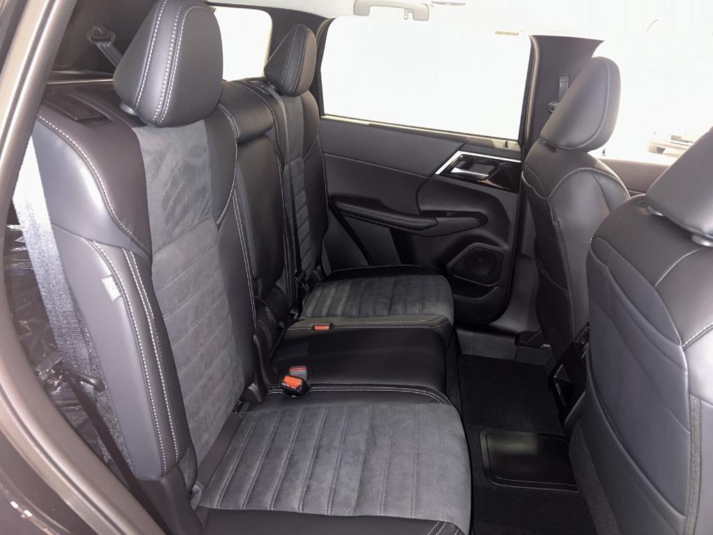 new 2025 Mitsubishi Outlander PHEV car, priced at $46,705