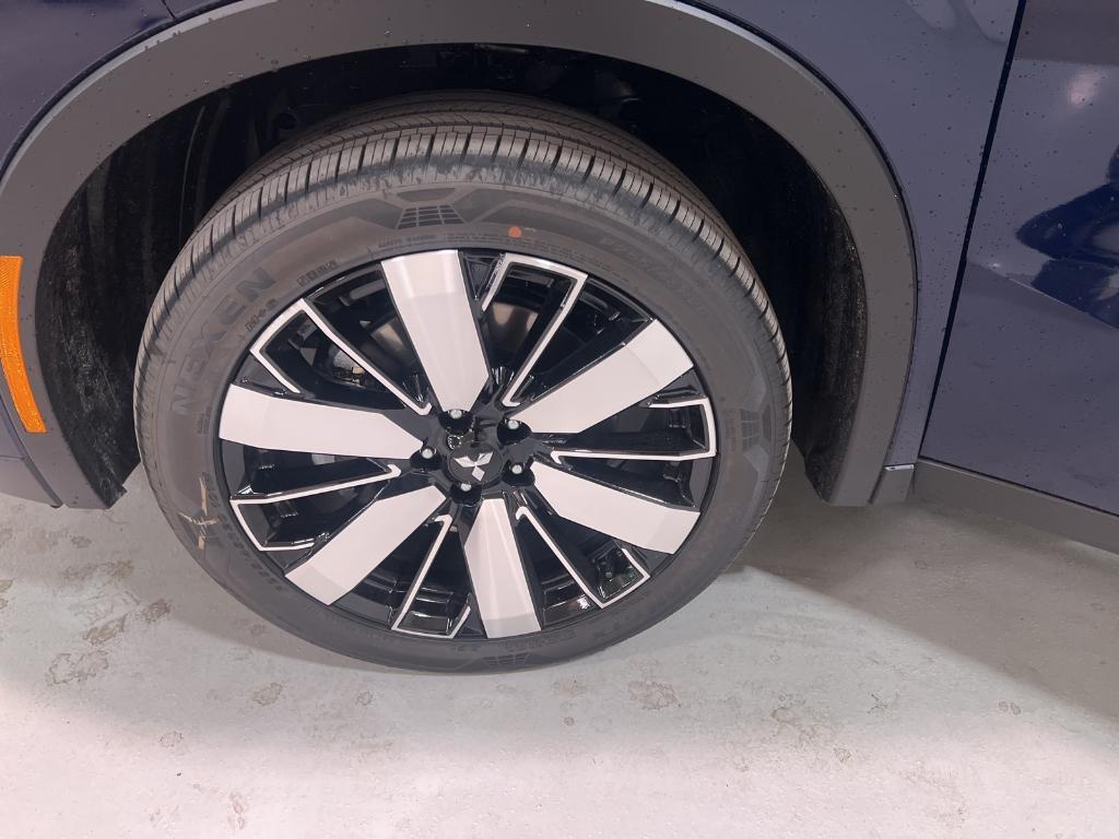 new 2025 Mitsubishi Outlander car, priced at $37,455