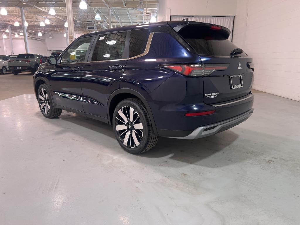 new 2025 Mitsubishi Outlander car, priced at $37,455