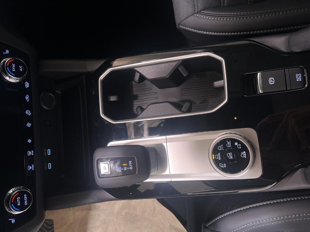 new 2025 Mitsubishi Outlander car, priced at $37,455