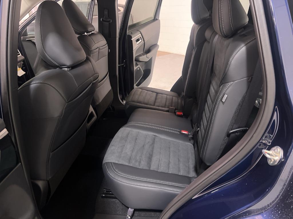 new 2025 Mitsubishi Outlander car, priced at $37,455