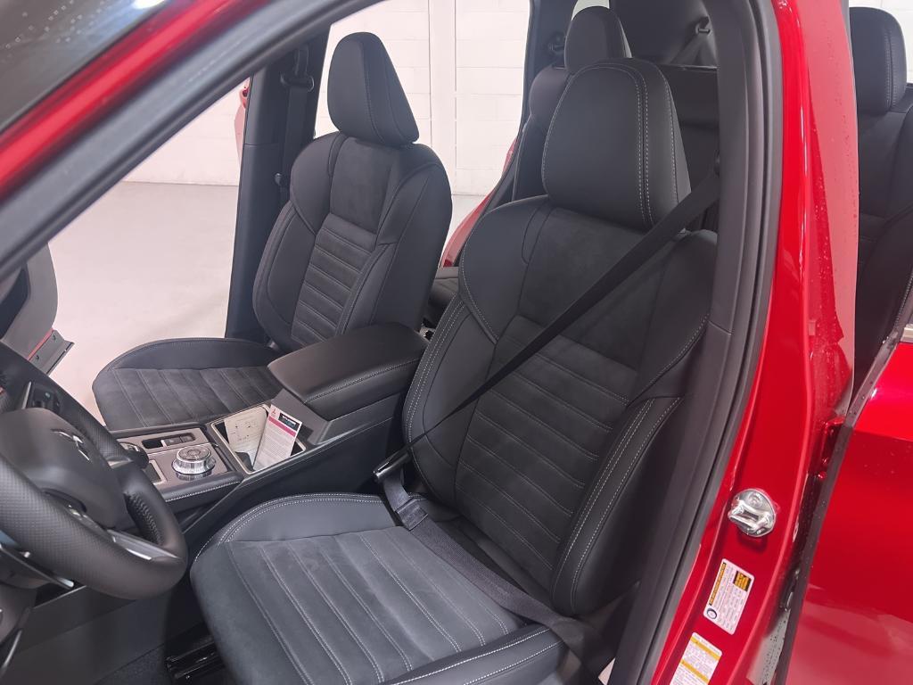 new 2025 Mitsubishi Outlander PHEV car, priced at $48,185