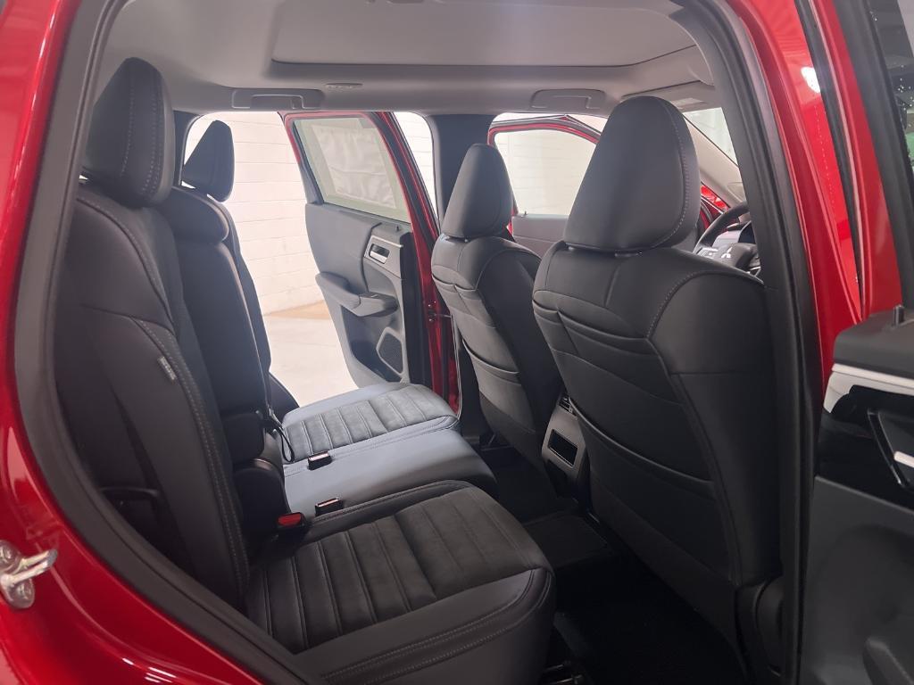 new 2025 Mitsubishi Outlander PHEV car, priced at $48,185