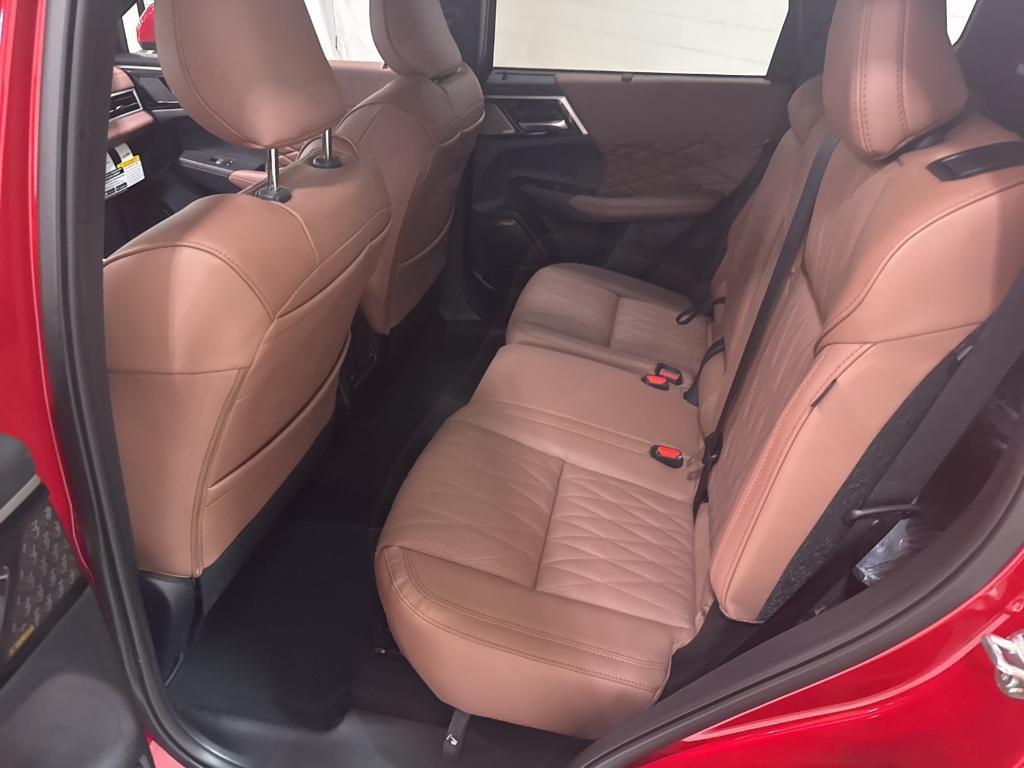 new 2025 Mitsubishi Outlander car, priced at $44,725
