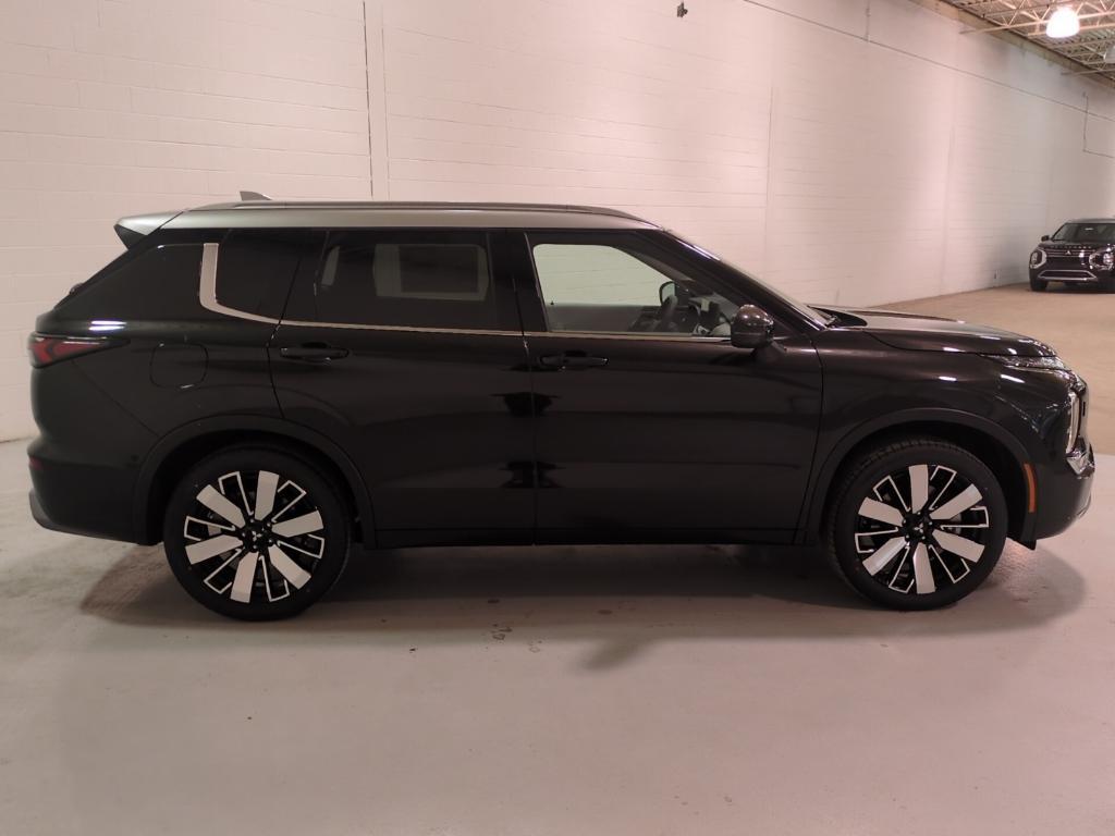 new 2025 Mitsubishi Outlander car, priced at $44,155