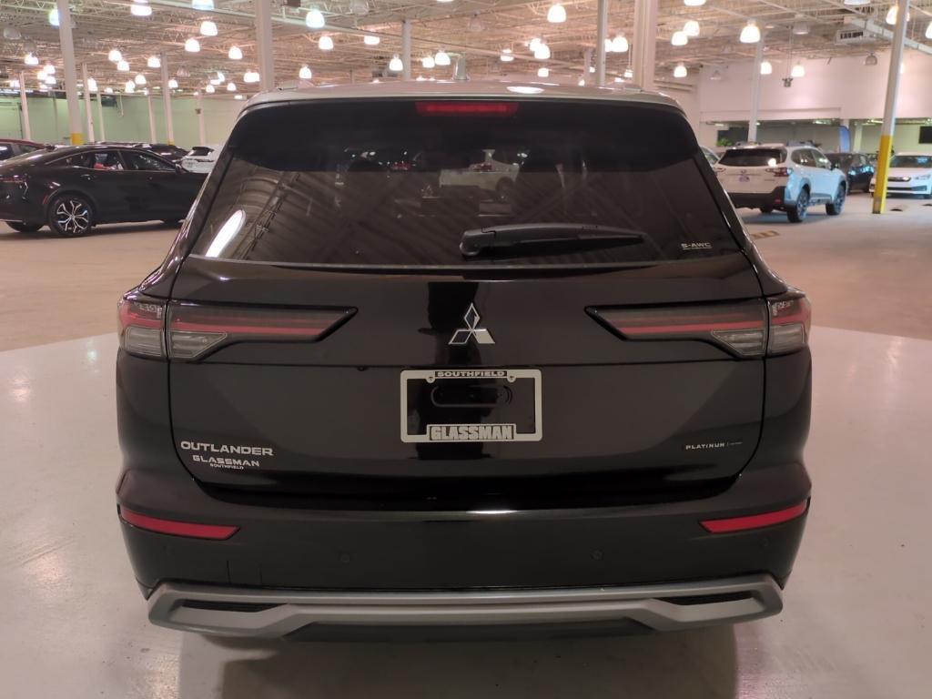 new 2025 Mitsubishi Outlander car, priced at $44,155