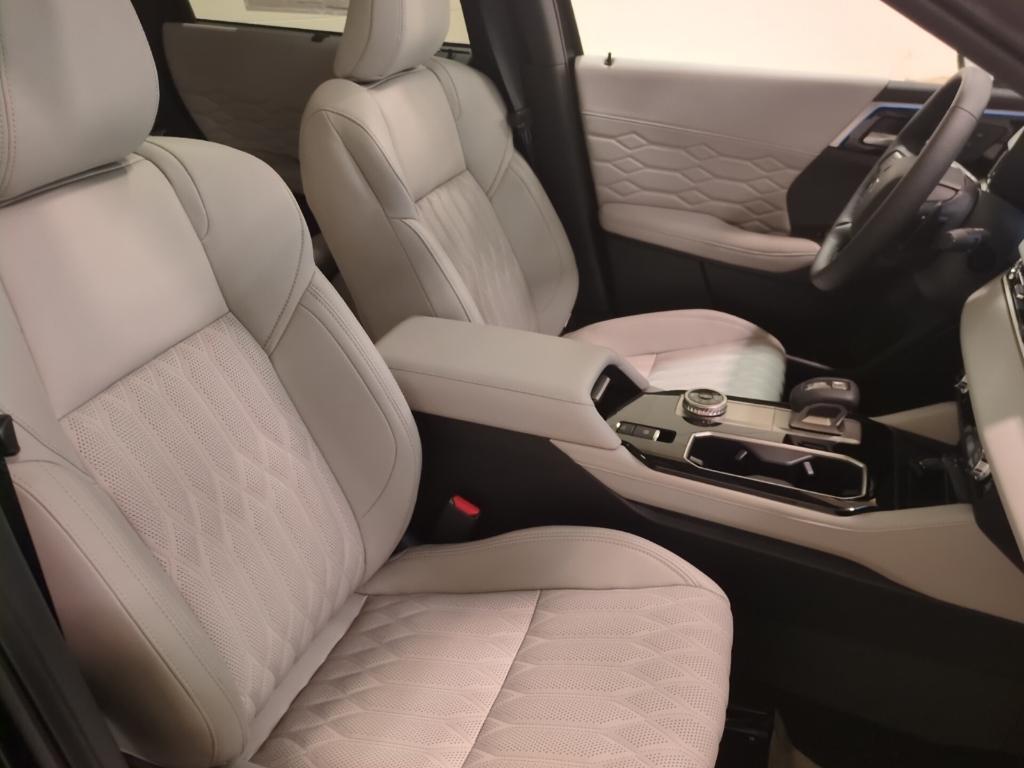 new 2025 Mitsubishi Outlander car, priced at $44,155