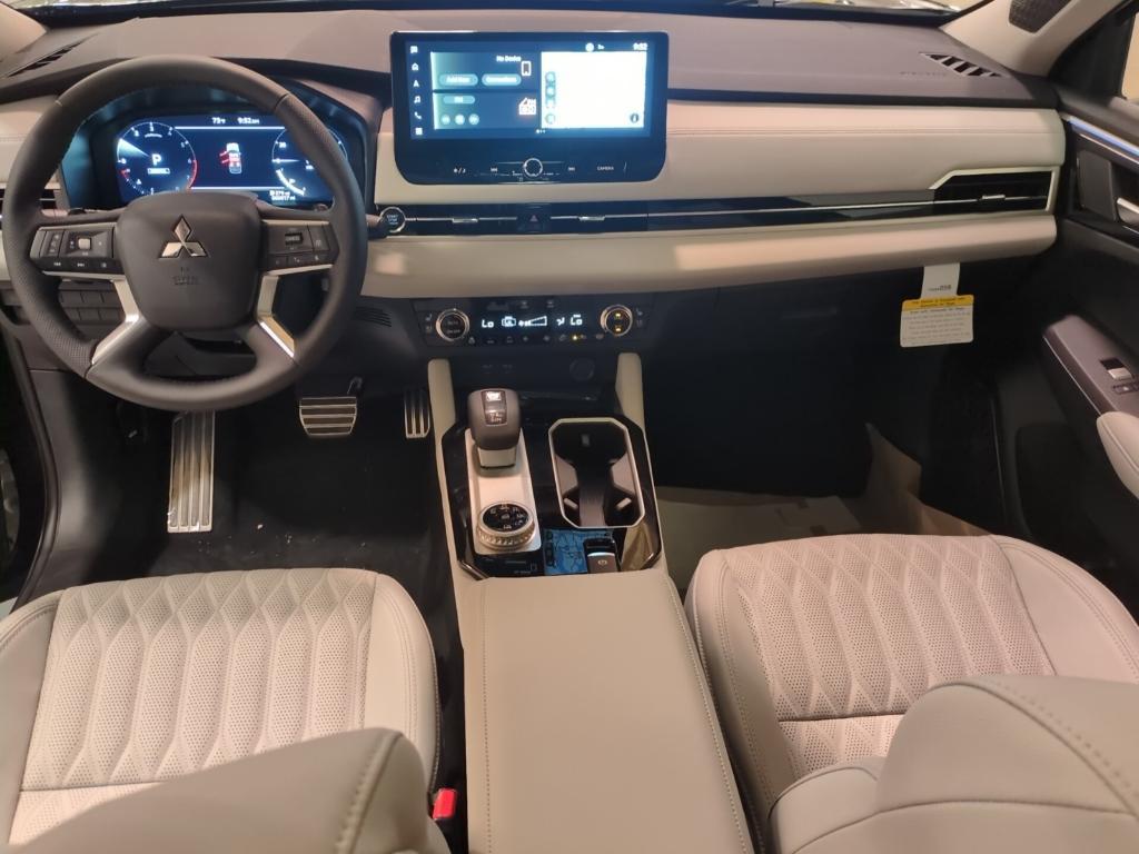 new 2025 Mitsubishi Outlander car, priced at $44,155