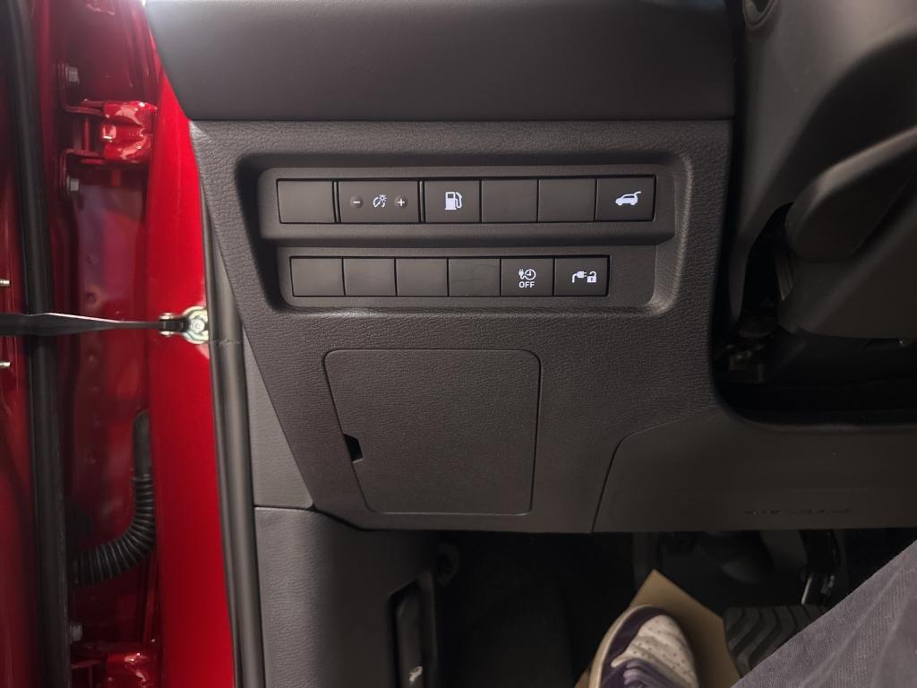 new 2025 Mitsubishi Outlander PHEV car, priced at $45,405