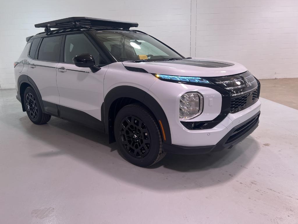 new 2025 Mitsubishi Outlander car, priced at $43,315