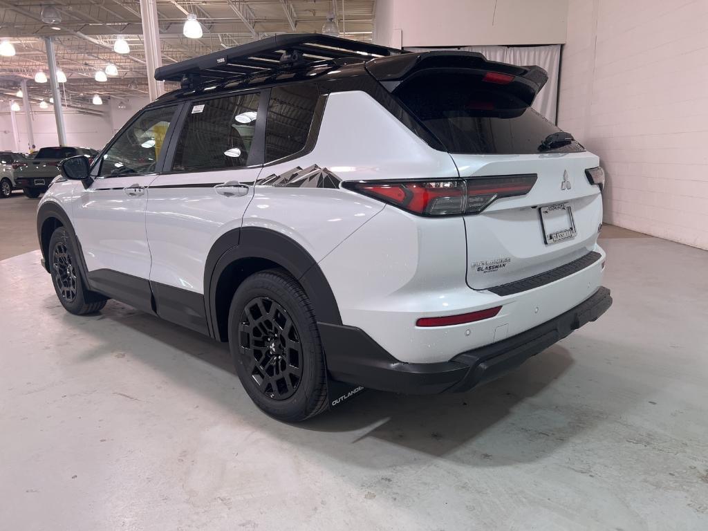 new 2025 Mitsubishi Outlander car, priced at $43,315