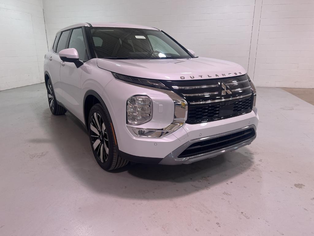 new 2025 Mitsubishi Outlander car, priced at $37,560