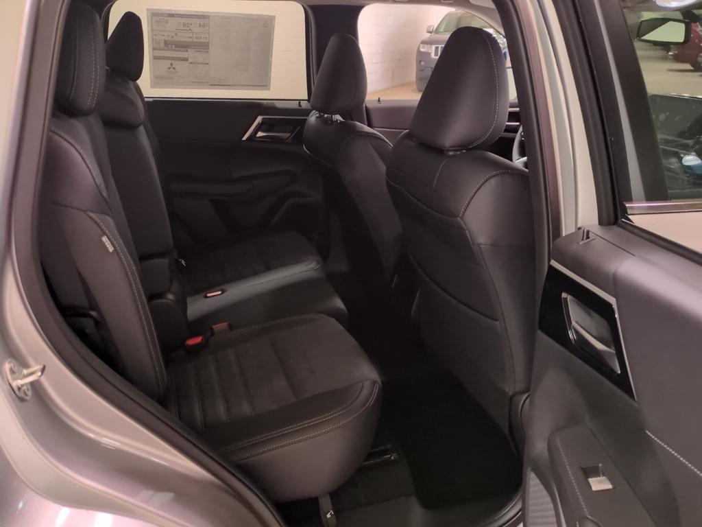 new 2025 Mitsubishi Outlander PHEV car, priced at $46,705
